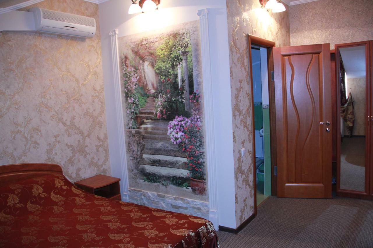 Romantic Hotel Krasnodar Exterior photo